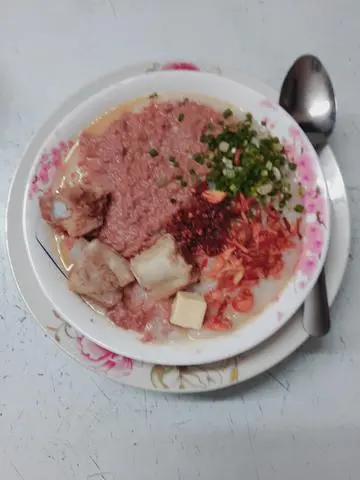 Hình ảnh Cháo sườn bằm phômai - Tặng Quẩy