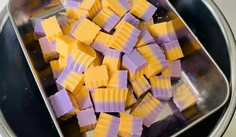 Hình ảnh Pudding (Khúc Bạch) Phô Mai Mặn Khoai Tím