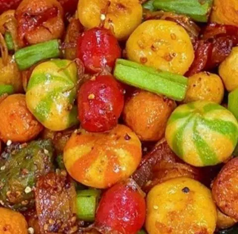 Hình ảnh Cá viên chiên thập cẩm sốt mắm bơ tỏi