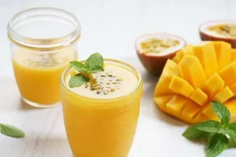 Hình ảnh sinh tố xoài chanh dây mật ong