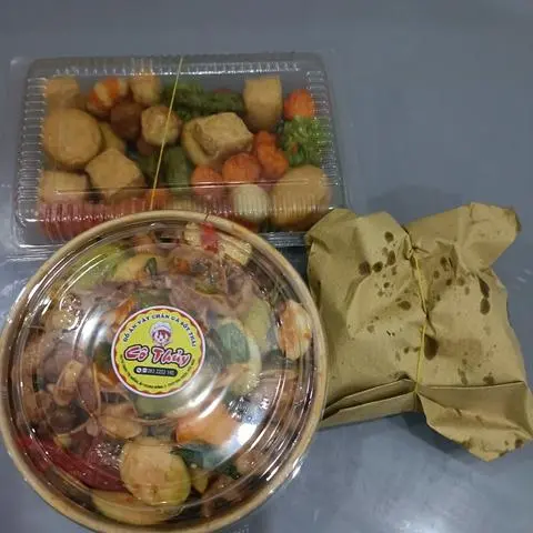 Hình ảnh cơmbo chân gà. cá viên. khoai tay