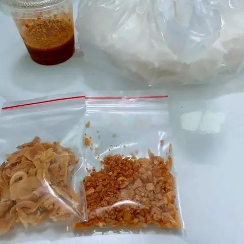 Hình ảnh Bánh tráng chấm tắc muối hành phi nhà làm