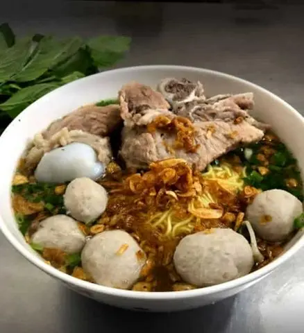 Hình ảnh Mì gói xương+ bò viên+ huyết