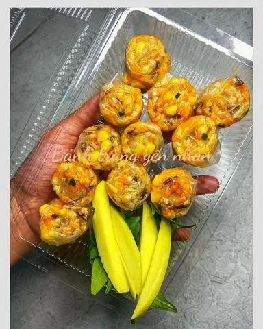 Hình ảnh bánh tráng lụi chấm sốt me bơ