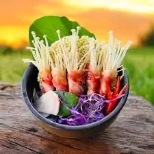 Hình ảnh Mì bò cuộn nấm