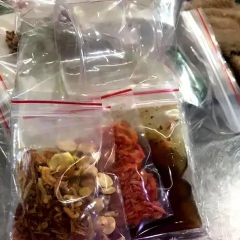 Hình ảnh Bánh tráng phơi sương chấm me