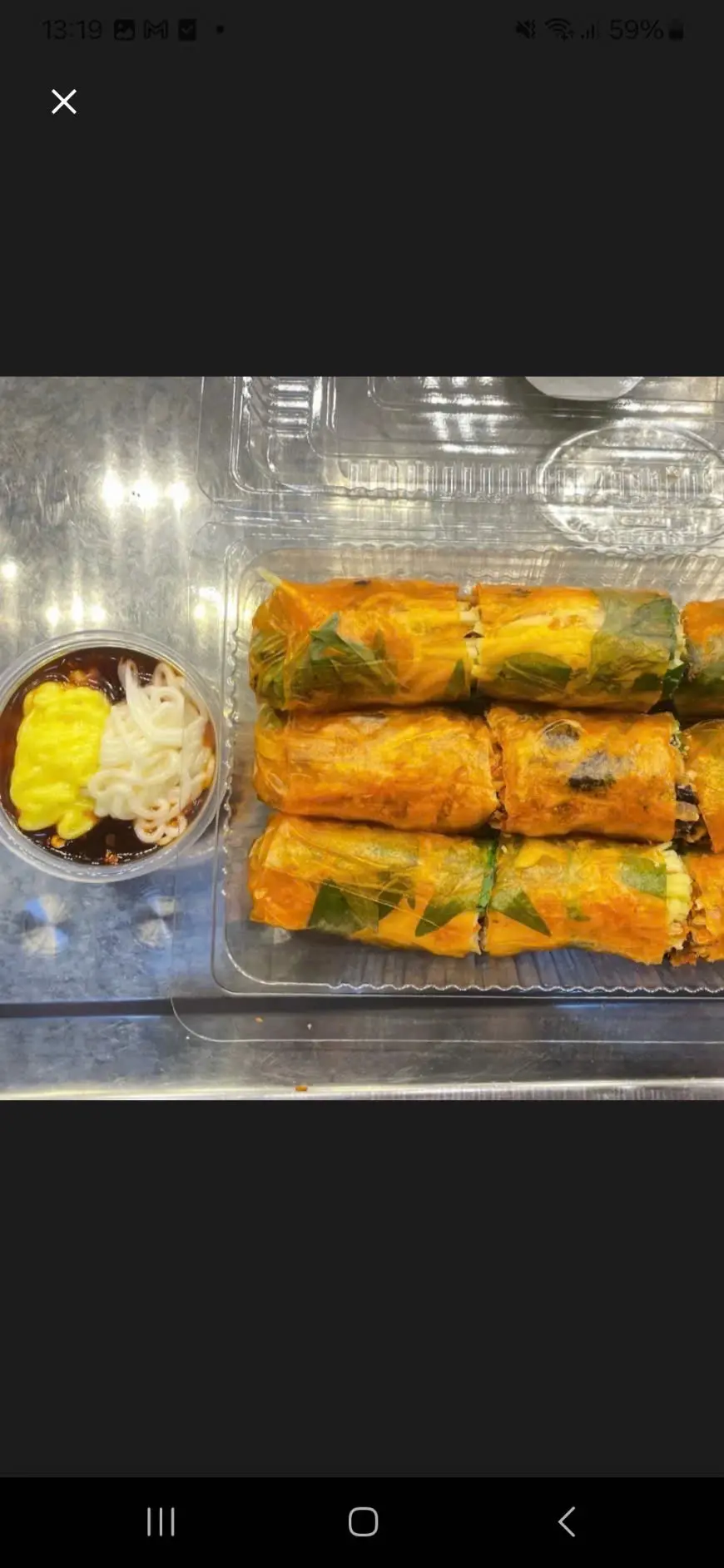 Hình ảnh Bánh tráng cuốn chấm sốt bò