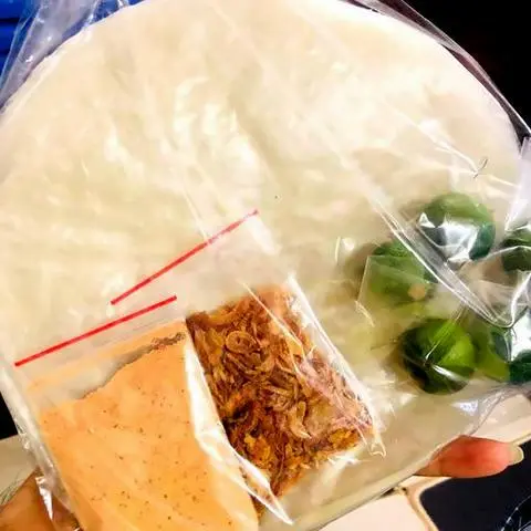 Hình ảnh Combo muối nhiễng ngon hành phi - tắc