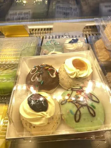 Hình ảnh Bánh Su Singobo Hộp 4 cái 