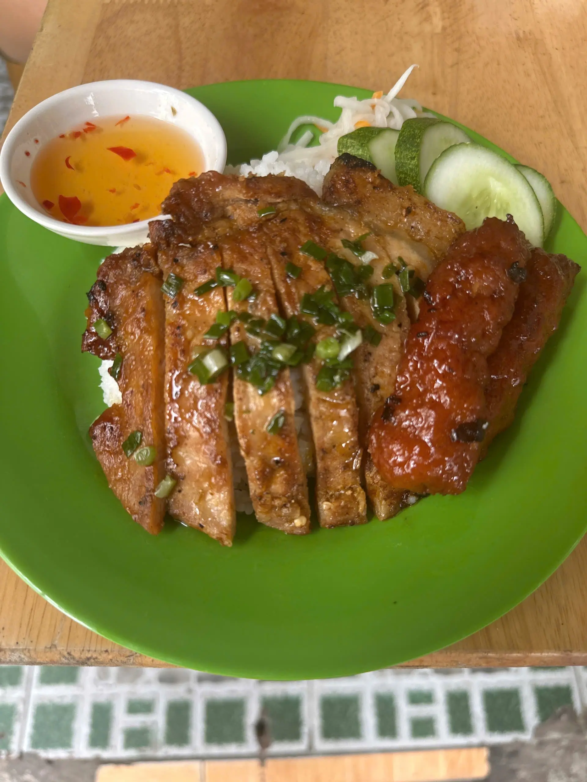 Hình ảnh Cơm Tấm Sườn Nướng + Nem Nướng