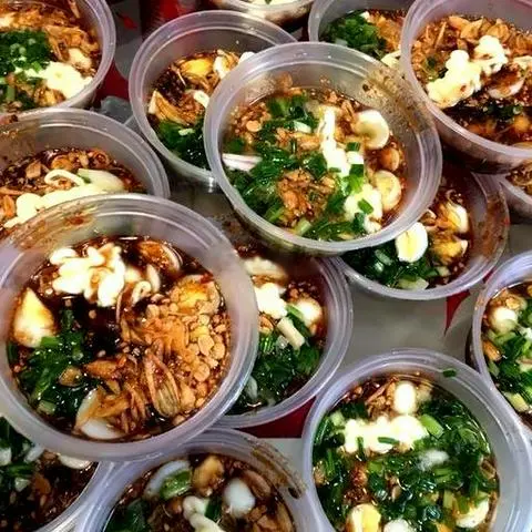 Hình ảnh Bánh tráng chấm mỡ hành đặc biệt