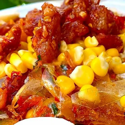 Hình ảnh Bánh tráng trộn thập cẩm tép mỡ mắm hành trứng cút