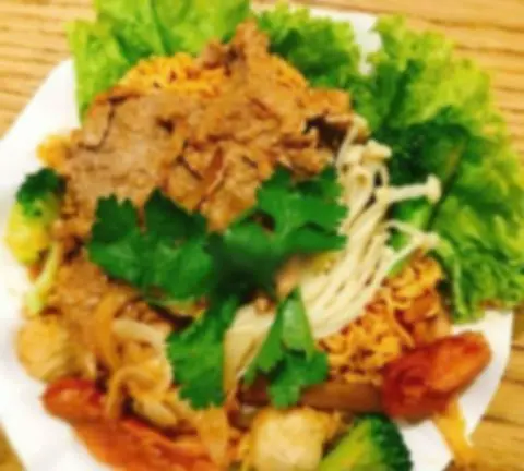 Hình ảnh Mì tomyum bò