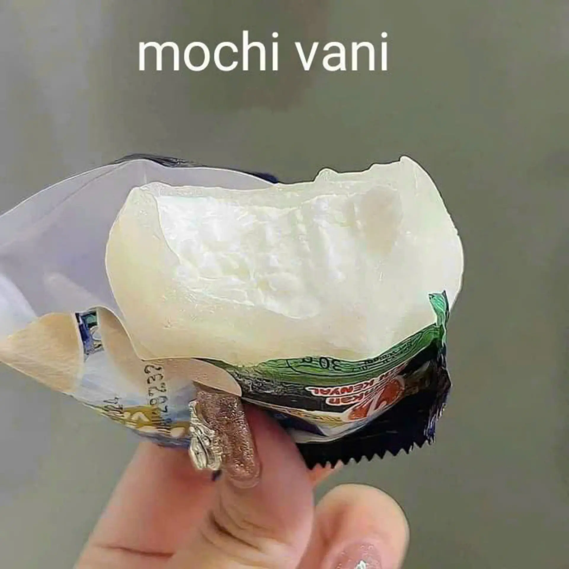 Hình ảnh Kem mochi vani ( 1 bánh )