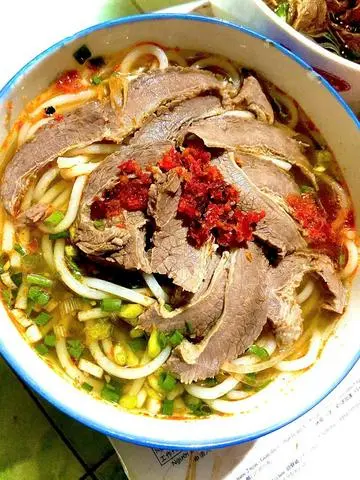 Hình ảnh Bún bò nạm