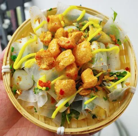 Hình ảnh Bánh tráng cuốn trộn muối bò