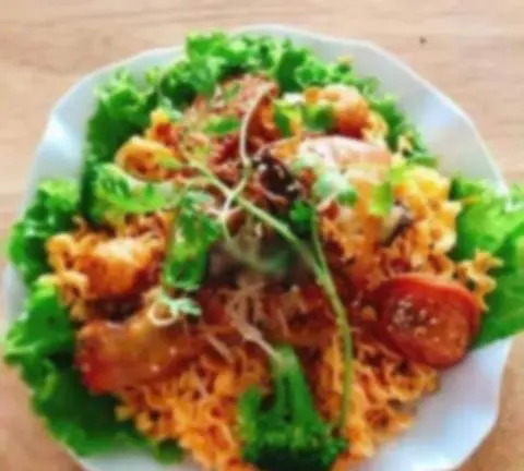 Hình ảnh Mì tomyum đùi gà
