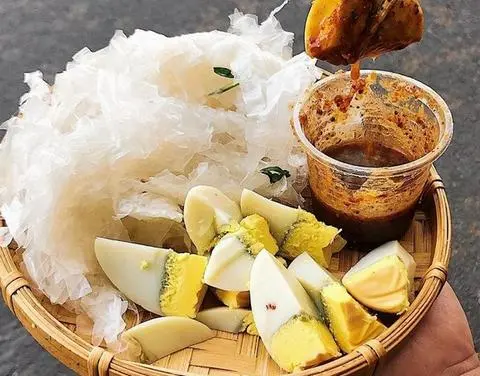 Hình ảnh Bánh tráng chấm trứng vữa sữa