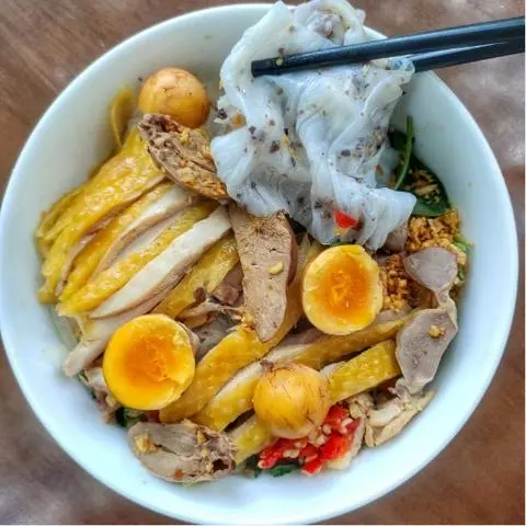 Hình ảnh ( Chợt Nhớ ) Bánh Ướt Trứng Non + Gà Xé