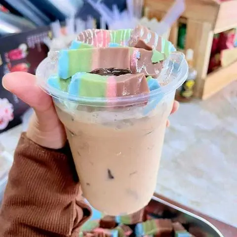 Hình ảnh Trà sữa trân châu+ khúc bạch+ sương sáo  700ml