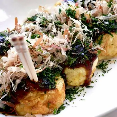 Hình ảnh Takoyaki nhân ốc móng tay 8 viên ( 8 razor shells)