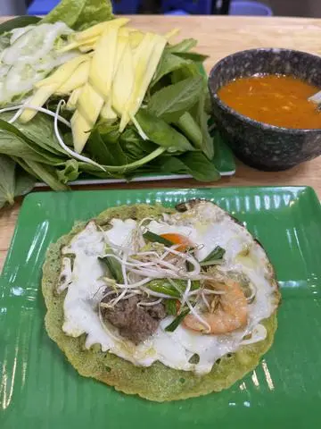 Hình ảnh Bánh xèo tôm thịt - ốp la