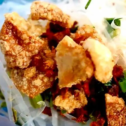 Hình ảnh Bánh Tráng Trộn - Mỡ Hành Da Heo