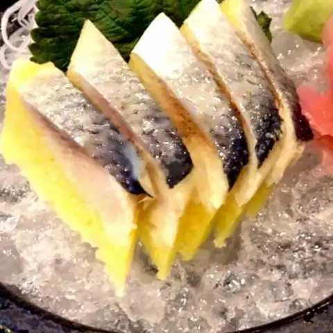 Hình ảnh Cá Trích Ép Trứng 5pc - Herring Sashimi 
