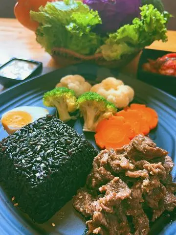 Hình ảnh SALAD BÒ XÀO - FRIED BEEF SALAD