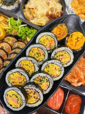 Hình ảnh Kimbap trứng cuộn