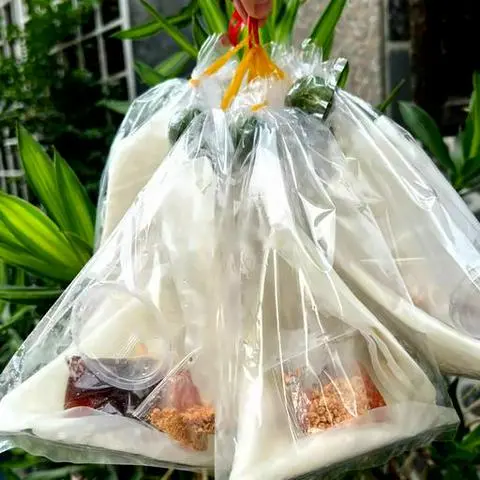 Hình ảnh Bánh tráng chấm me