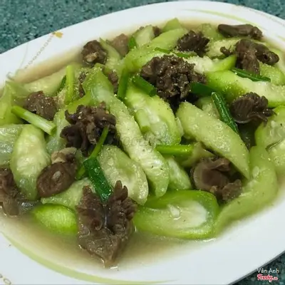 Hình ảnh Lòng xào mướp thêm