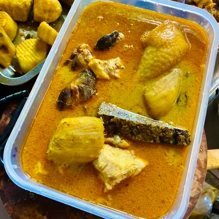 Hình ảnh Nửa Con Gà