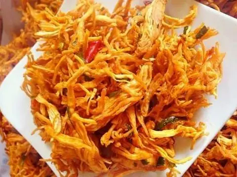 Hình ảnh Khô gà lá chanh (300 gram)