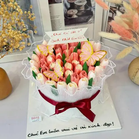 Hình ảnh Bánh kem Hoa sz18cm (mẫu ngẫu nhiên)