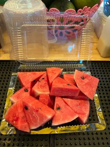 Hình ảnh Dưa Hấu 400g
