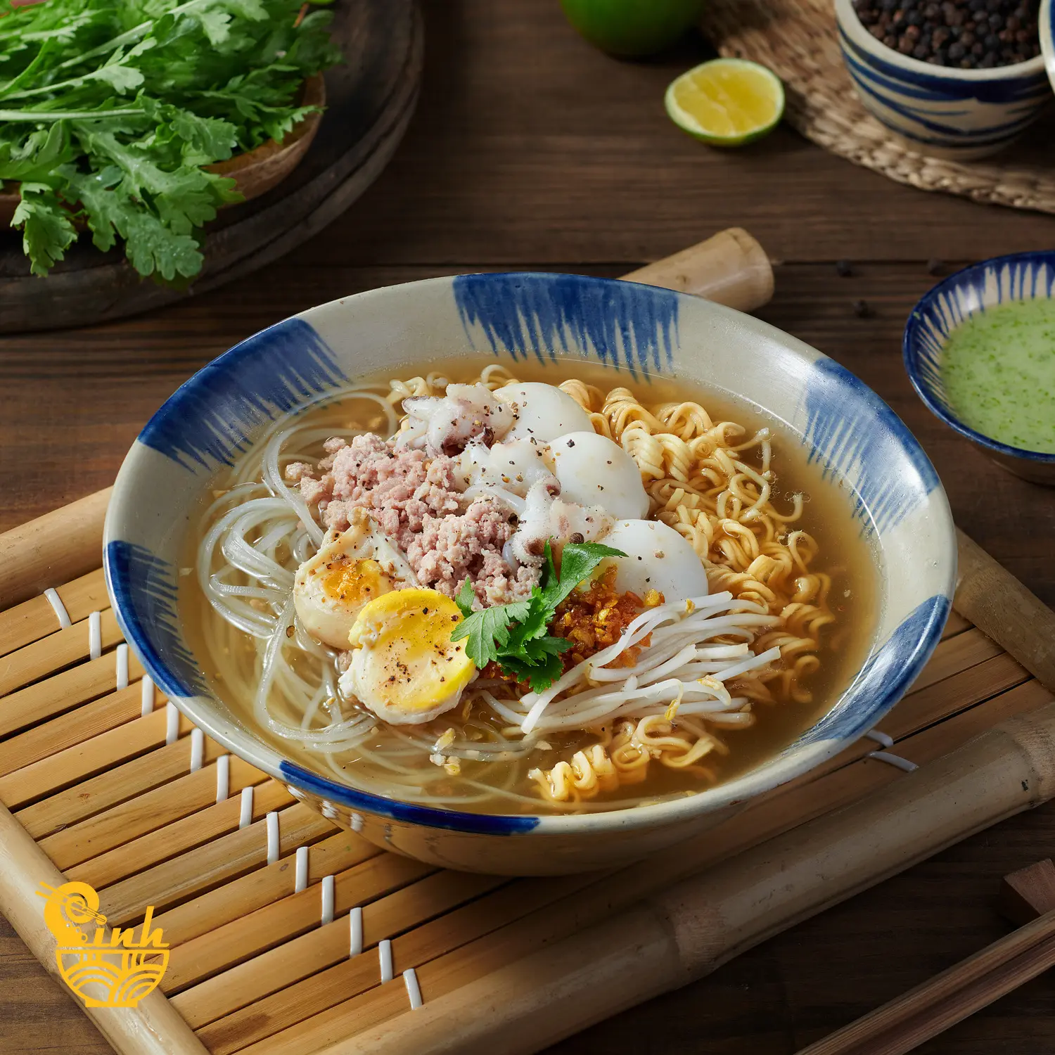 Hình ảnh Hủ Tiếu Mì Gói Mực
