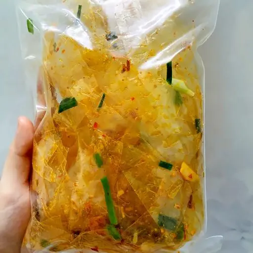 Hình ảnh Bánh tráng trộn muối sate mỡ hành không trứng