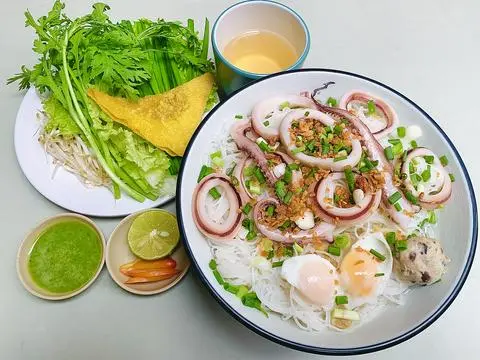 Hình ảnh Nui - Mực