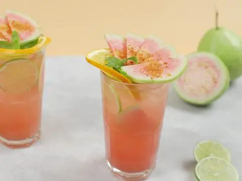 Hình ảnh Trà ổi hồng chanh leo(ly 700ml)