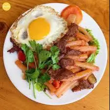 Hình ảnh Nui xào bò - trứng