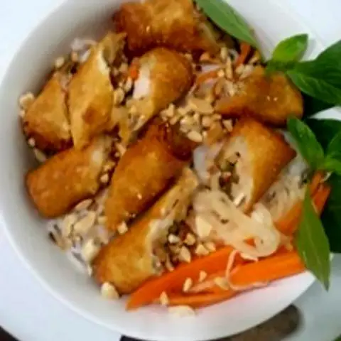 Hình ảnh Bún chả giò