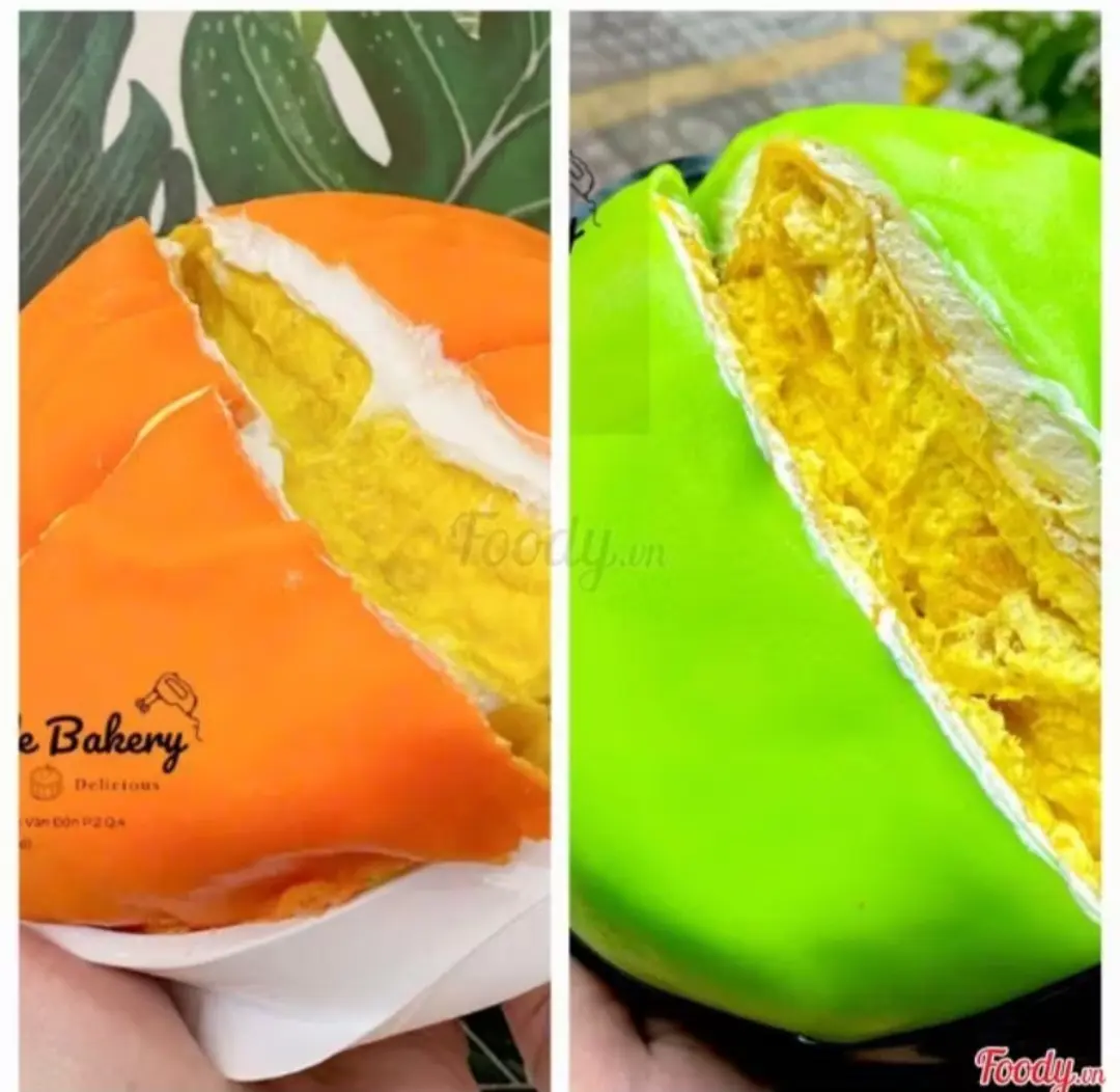 Hình ảnh Combo 1 bánh crepe ngàn lớp vị phô mai mặn 14cm và 1 crepe sầu riêng ngàn lớp 14 cm