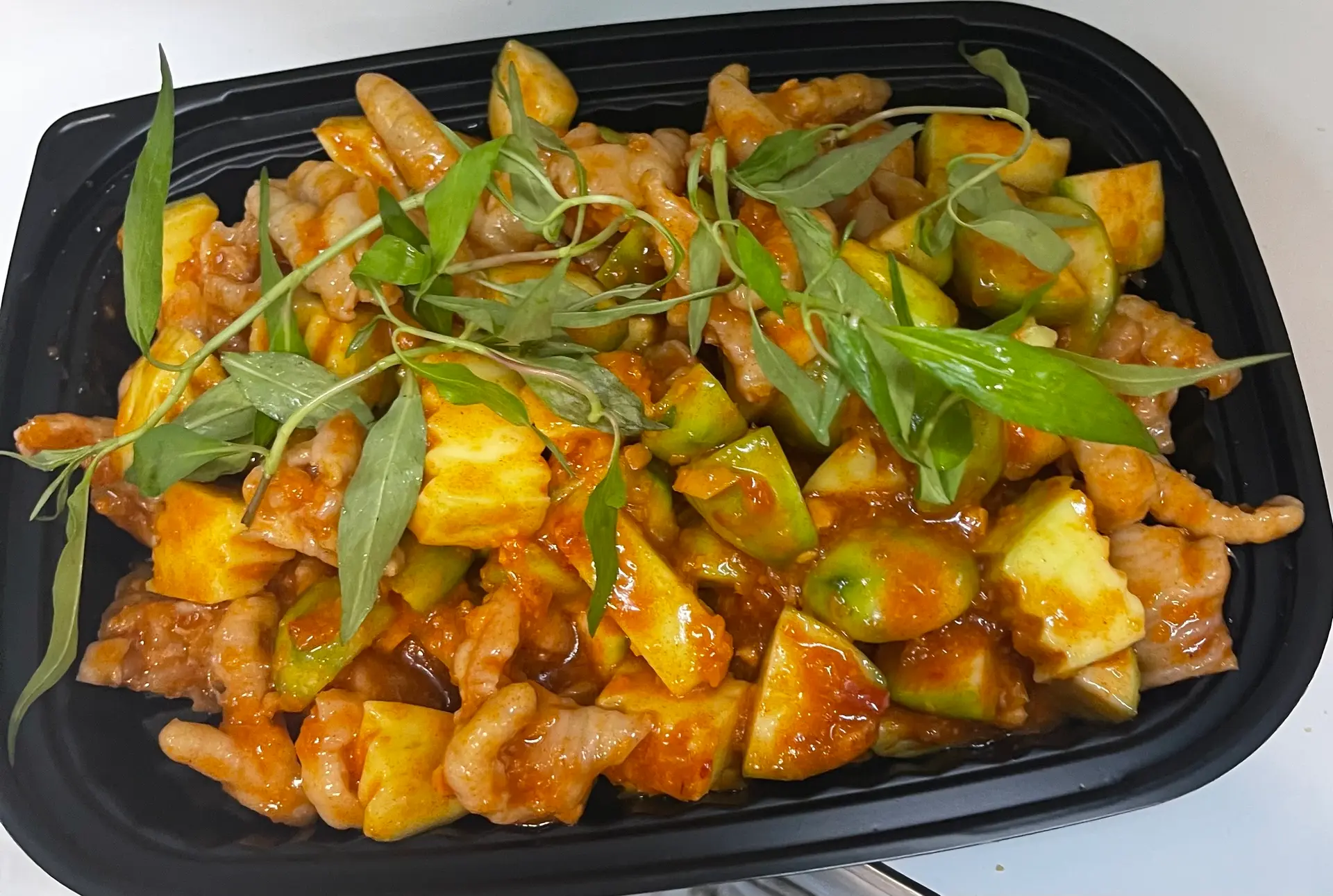 Hình ảnh Chân gà rút xương sốt thái 