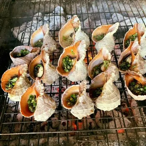 Hình ảnh ốc gai nướng tiêu xanh