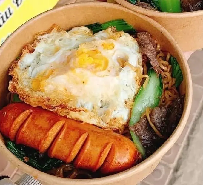 Hình ảnh Mì Gói Xào Bò FullTopping