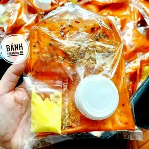 Hình ảnh Bánh tráng dẻo tôm bơ