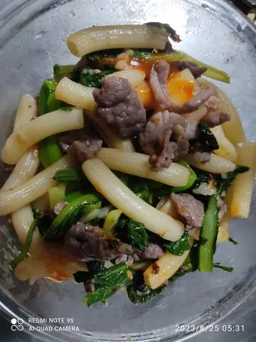 Hình ảnh Nui Xào Bò