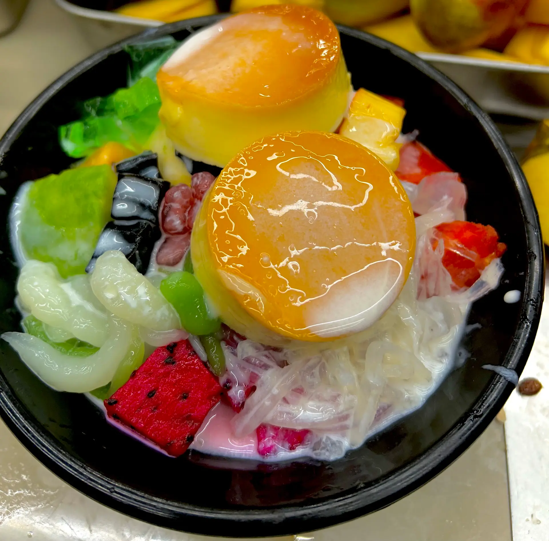 Hình ảnh Bánh flan thập cẩm