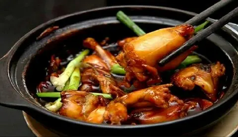 Hình ảnh Combo Cháo ếch (chọn vị) 4 ếch + 2 phần cháo lá dứa mè đen + 2 ly trà tắc lớn. Cảm ơn ạ!